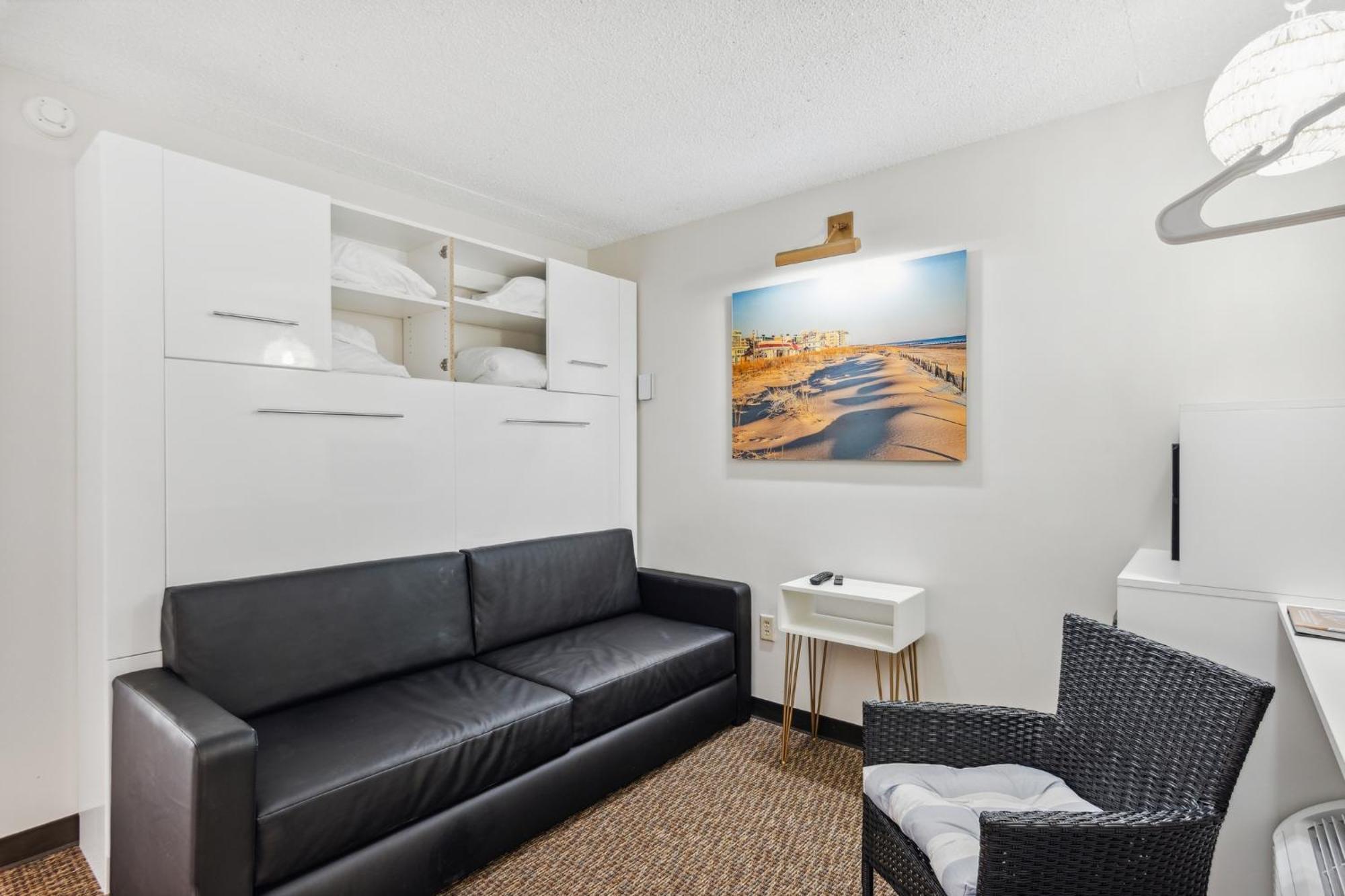 Cape Suites Room 8 - Free Parking! Hotel Room 레오보스 비치 외부 사진