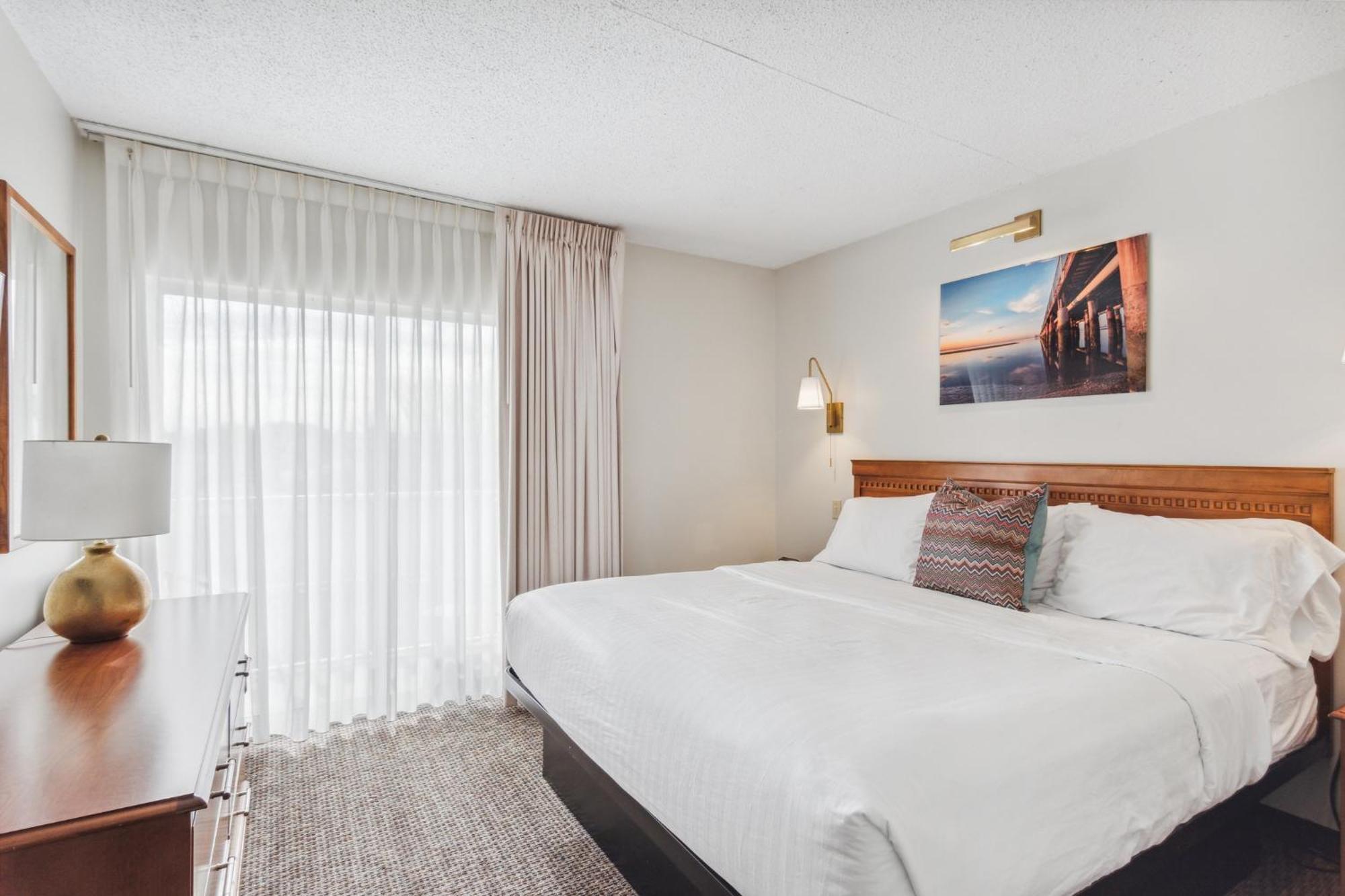 Cape Suites Room 8 - Free Parking! Hotel Room 레오보스 비치 외부 사진